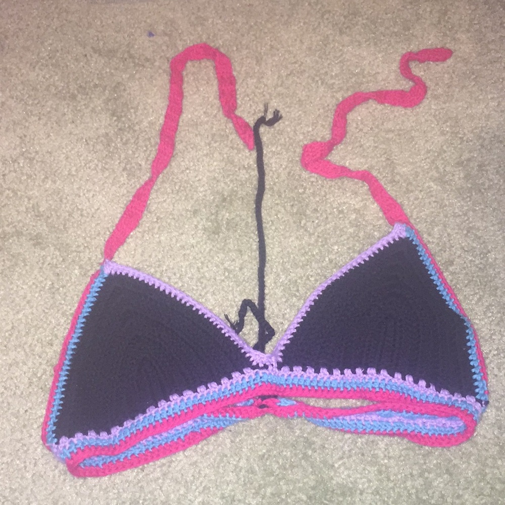 Knitted bikini top